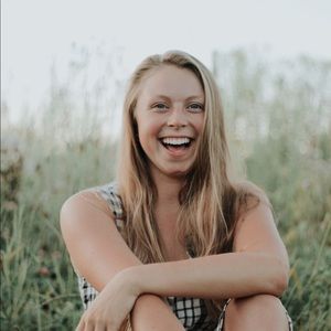 Meet your Posher, Emma